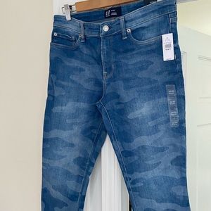 Skinny camo print denim